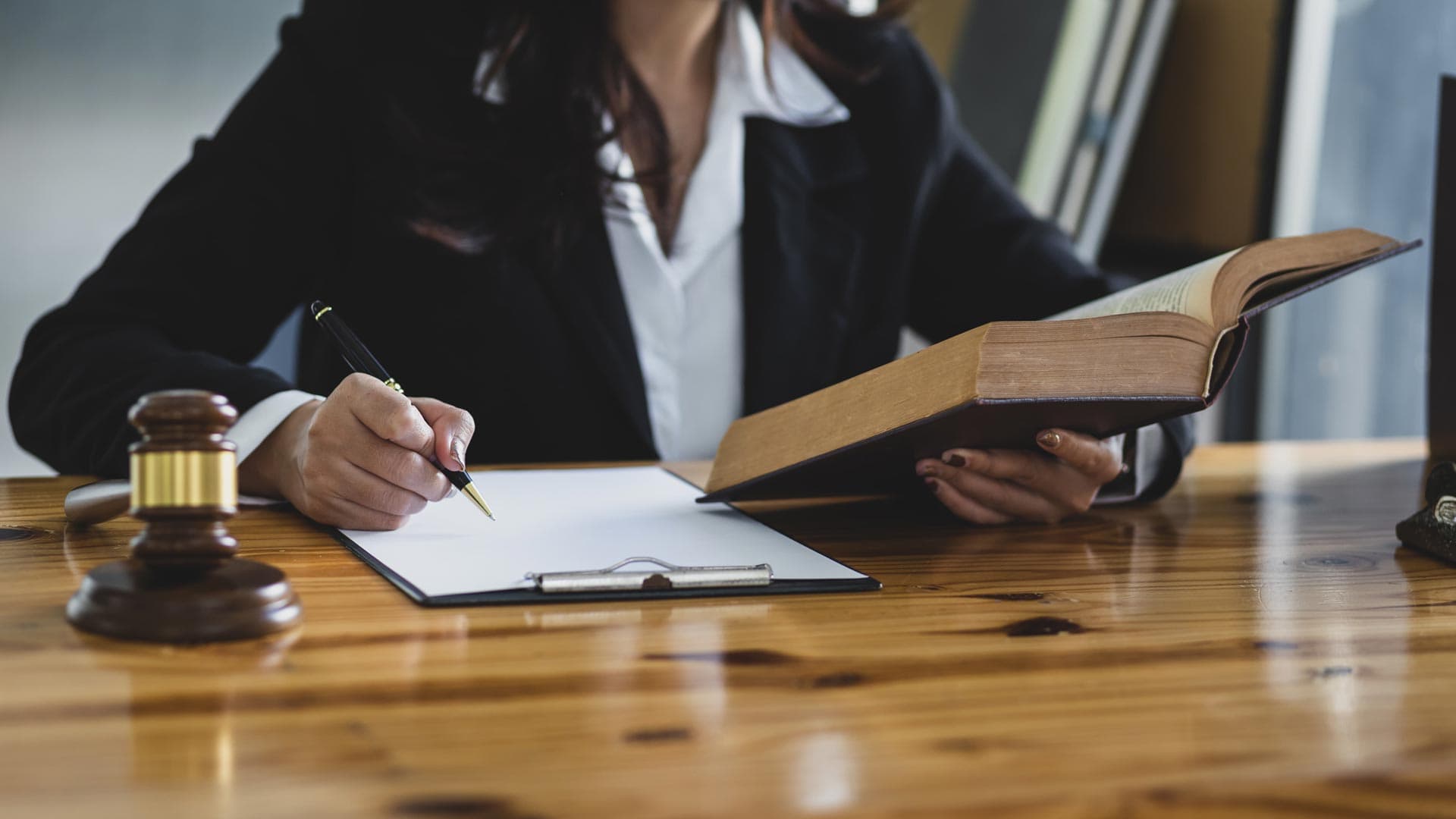 ¿Te han citado para una declaración judicial en Pontevedra?